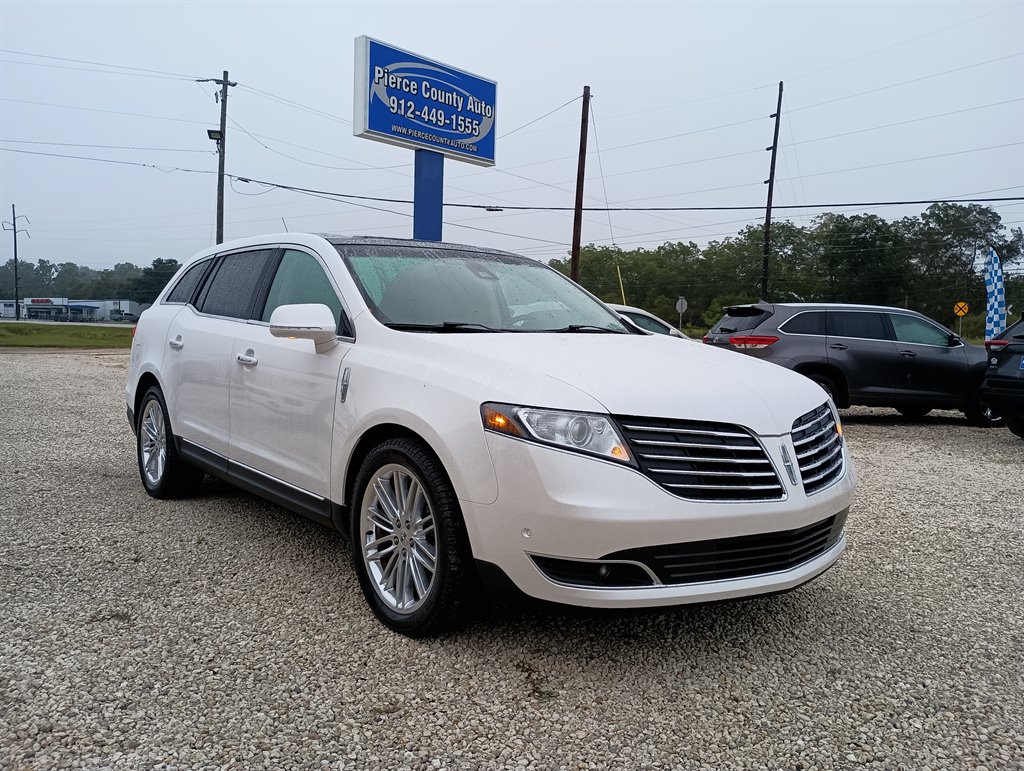 2019 Lincoln MKT Reserve