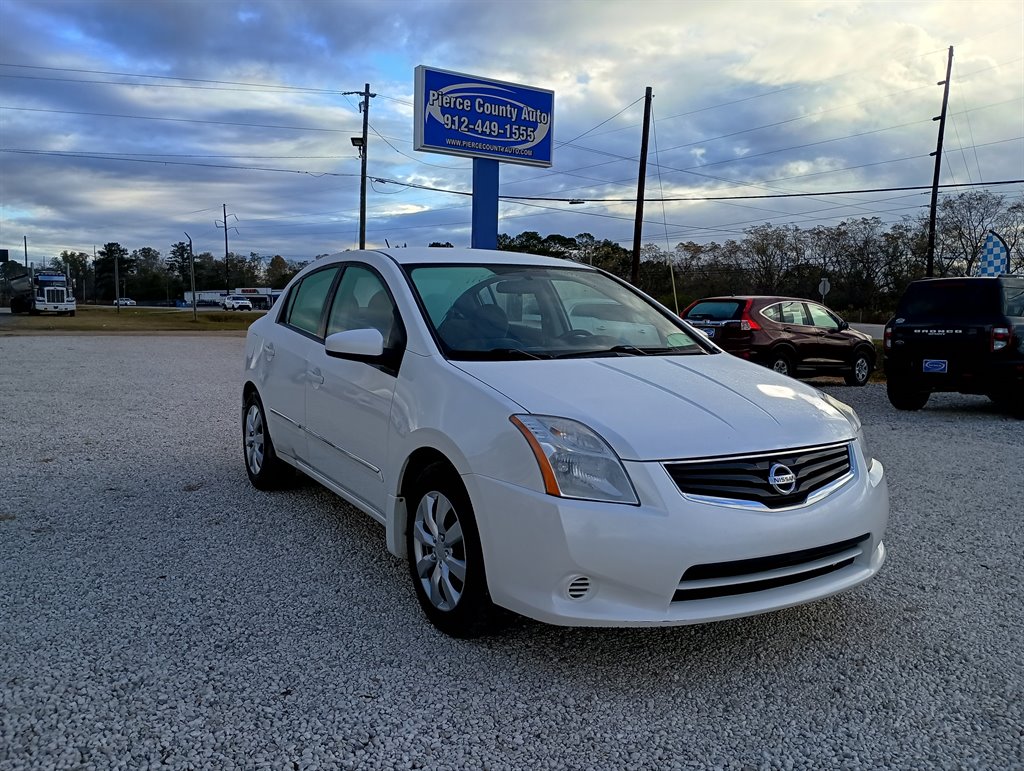 2011 Nissan Sentra S's photo